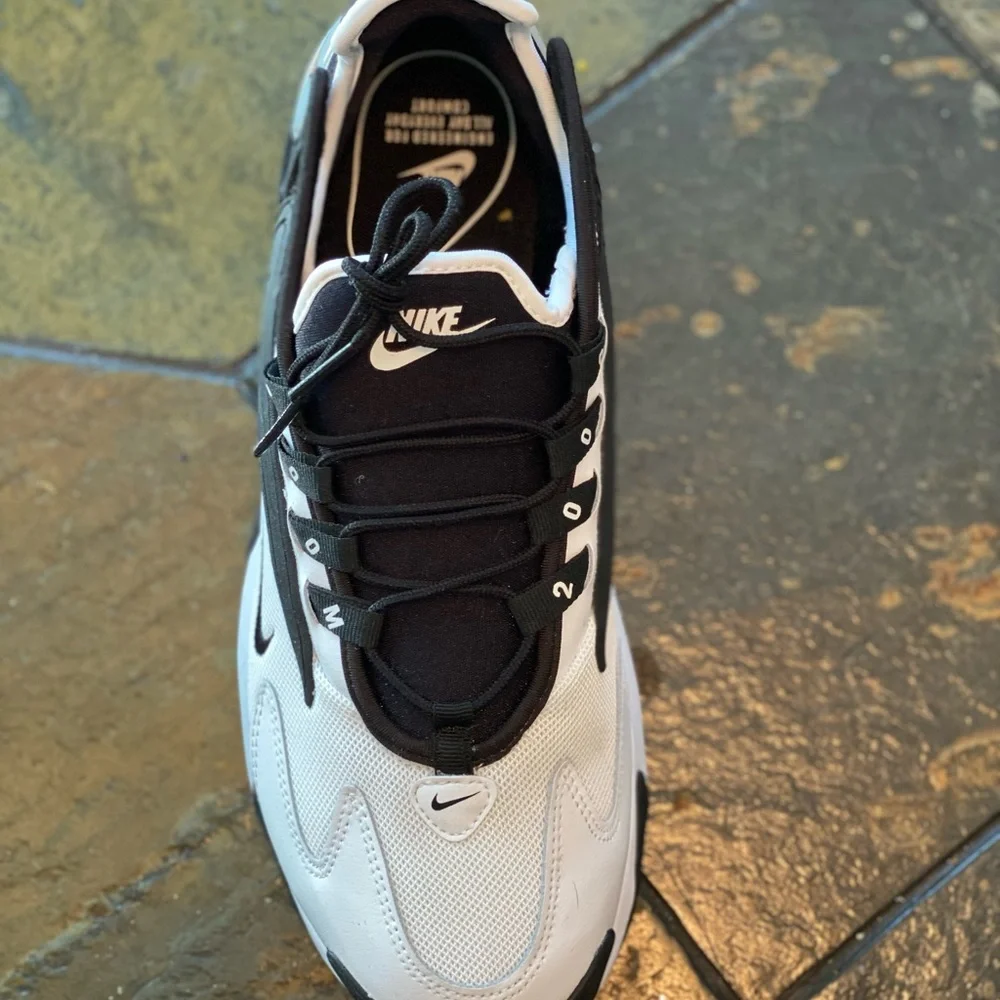 WMNS Nike Zoom 2K - Picture 3 of 4